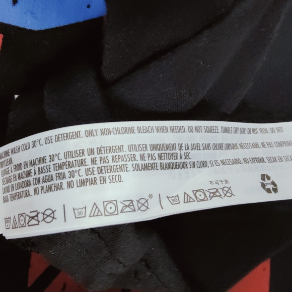 Disney Parks Marvel Captain America Winter Soldier Men's Split Logo T-shirt, XL - Picture 7 of 7